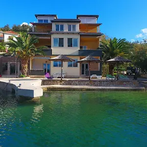 Apartment Savar - Ilo, Brbinj