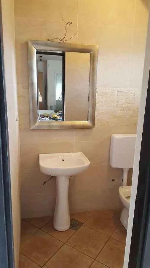 Bed & Breakfast Pansion Kaleb Bed and Breakfast Brbinj